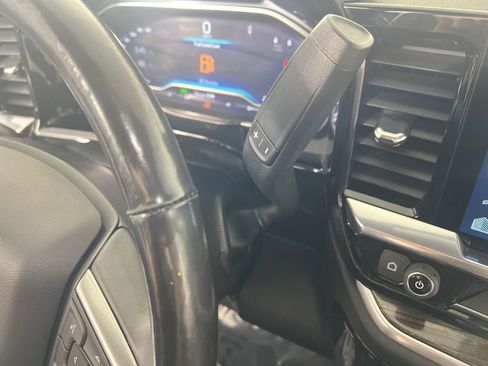 Certified 2022 Chevrolet Silverado 1500 LT AWD/4WD image 17