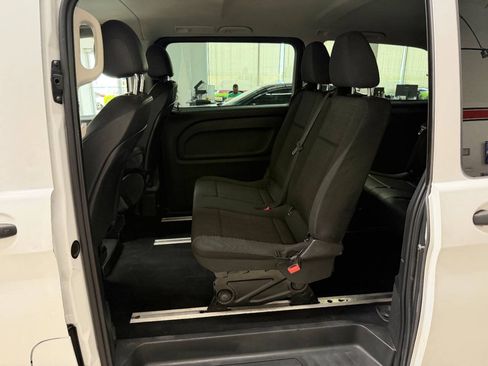 Used 2019 Mercedes-Benz Metris Passenger image 12
