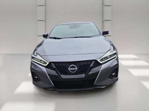 Used 2023 Nissan Maxima SR w/ Sport Mat Group FWD image 2