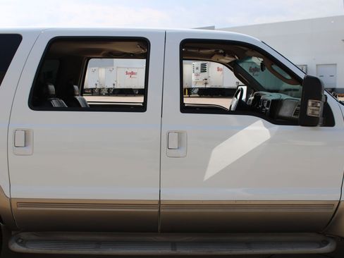 Used 2005 Ford Excursion Eddie Bauer RWD image 33