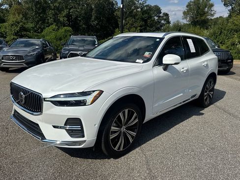 Used 2022 Volvo XC60 B6 Inscription w/ Advanced Package image 3