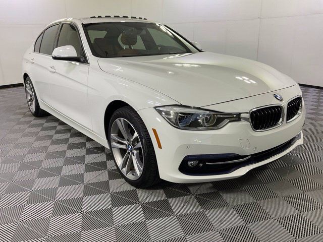 Used 2017 BMW 330i xDrive Sedan AWD/4WD image 3
