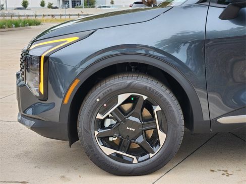 New 2026 Kia Sportage S image 5