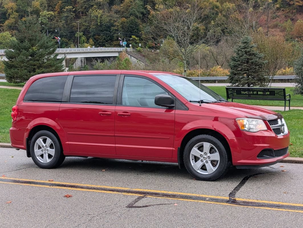 Used 2013 Dodge Grand Caravan SE FWD image 3
