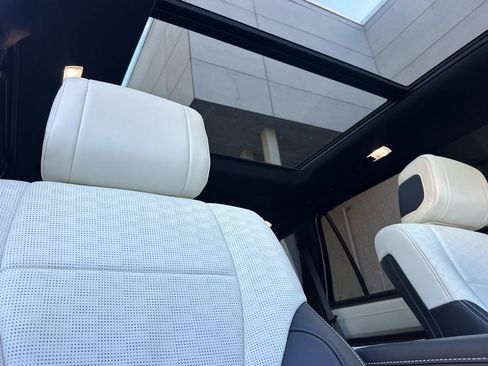 Used 2025 Toyota Sequoia Capstone image 19