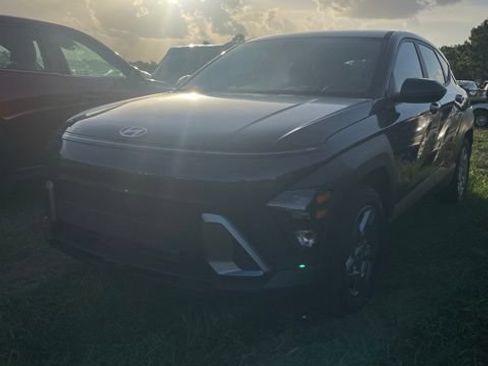 Used 2026 Hyundai Kona SE FWD image 2