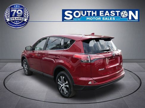 Used 2018 Toyota RAV4 LE w/ All Weather Liner Package AWD/4WD image 5