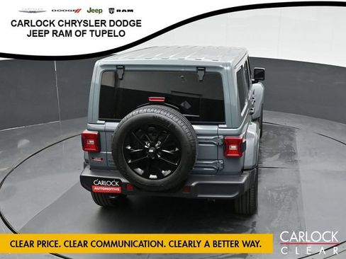 Used 2025 Jeep Wrangler Unlimited Sahara AWD/4WD image 33
