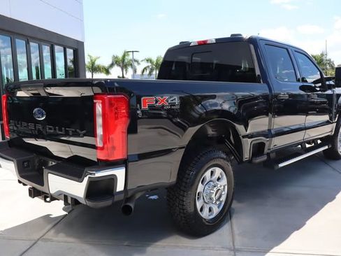 Used 2023 Ford F250 XLT w/ FX4 Off-Road Package AWD/4WD image 3