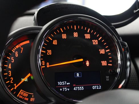 Used 2019 MINI Cooper 4-Door Hardtop image 22