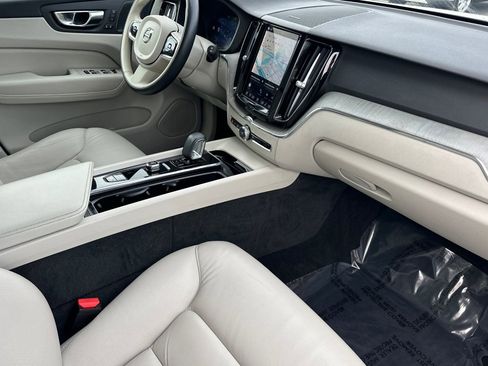 Used 2023 Volvo XC60 T8 Plus AWD/4WD image 18