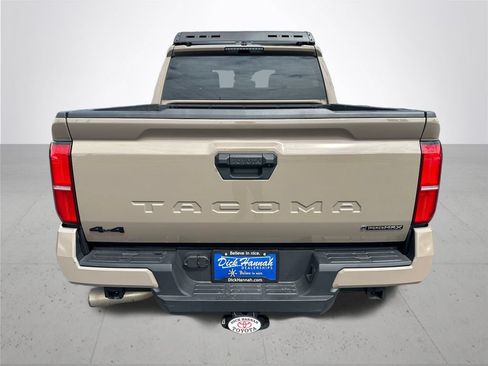 Used 2026 Toyota Tacoma TRD Off-Road AWD/4WD image 8
