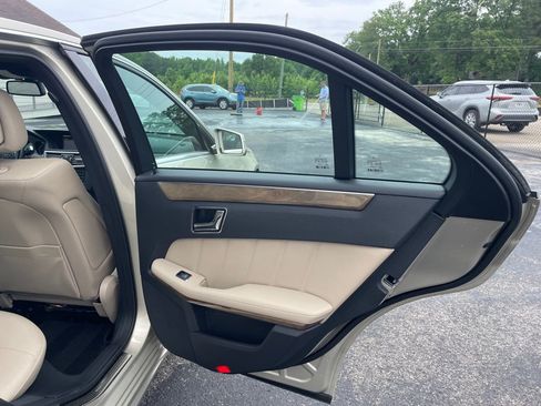 Used 2011 Mercedes-Benz E 350 Sedan image 19