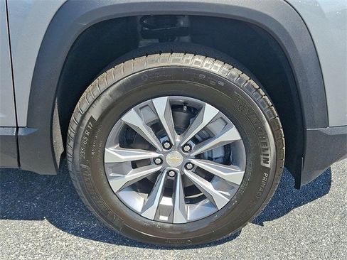 New 2026 Chevrolet Equinox LT w/ Convenience Package II image 6