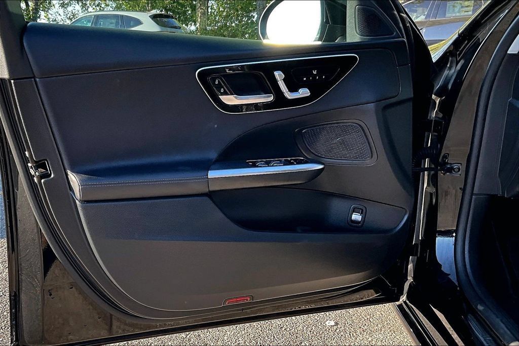 Used 2022 Mercedes-Benz C 300 Sedan image 22