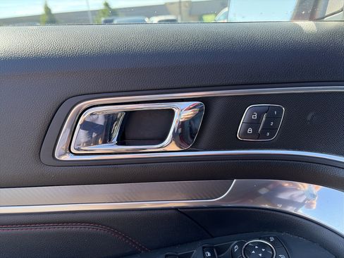 Used 2018 Ford Explorer Sport w/ Equipment Group 401A AWD/4WD image 16