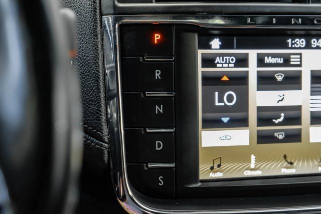 Used 2019 Lincoln Continental Select FWD image 35