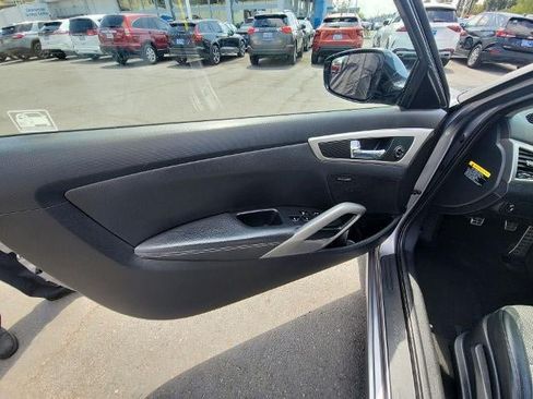 Used 2014 Hyundai Veloster w/ Style Package 02 FWD image 23