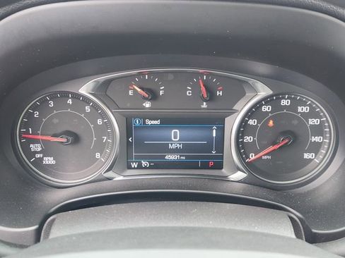 Used 2024 GMC Terrain SLE image 11