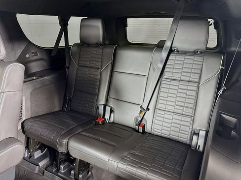 Used 2023 Cadillac Escalade ESV V image 8