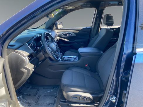 Used 2023 Chevrolet Traverse LT w/ LPO, Floor Liner Package AWD/4WD image 9