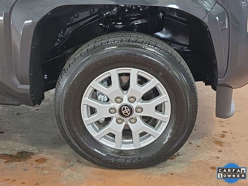 Used 2025 Toyota Tacoma SR5 AWD/4WD image 8
