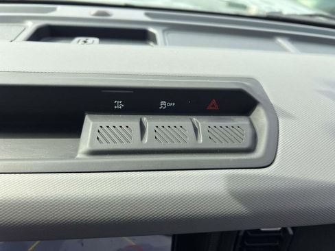 Used 2023 Ford Bronco 2-Door AWD/4WD image 26