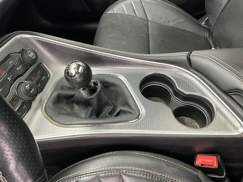 Used 2016 Dodge Challenger SRT Hellcat image 18