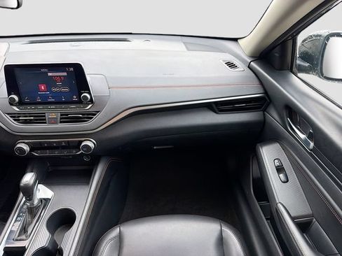 Used 2022 Nissan Altima 2.5 SR FWD image 18