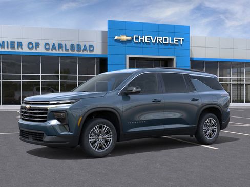 New 2026 Chevrolet Traverse LT FWD image 2