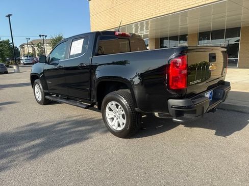 Used 2016 Chevrolet Colorado LT w/ LT Convenience Package RWD image 2
