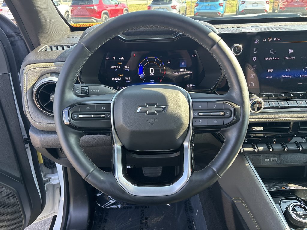 Used 2024 Chevrolet Colorado ZR2 w/ ZR2 Convenience Package III AWD/4WD image 31