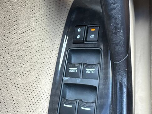 Used 2012 Acura TSX Sedan FWD image 19