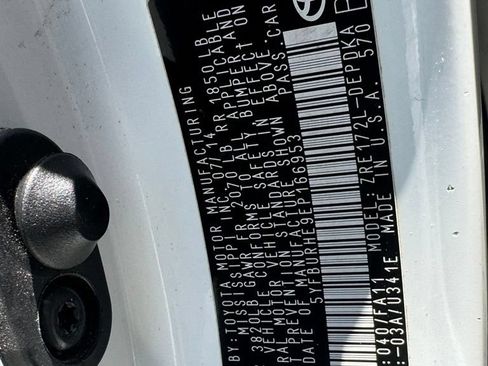 Used 2014 Toyota Corolla L FWD image 20
