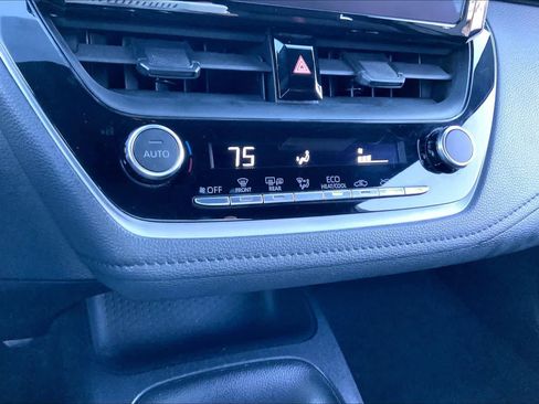 Used 2024 Toyota Corolla SE image 32