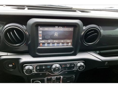 Used 2023 Jeep Wrangler Unlimited Sport AWD/4WD image 30