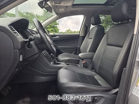 Used 2021 Volkswagen Tiguan SE FWD image 9