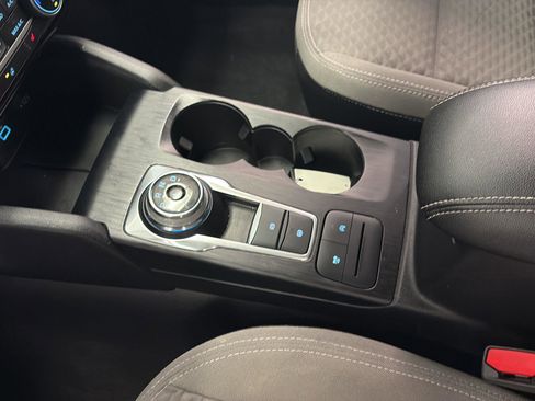 Used 2022 Ford Escape SE w/ Cold Weather Package image 16