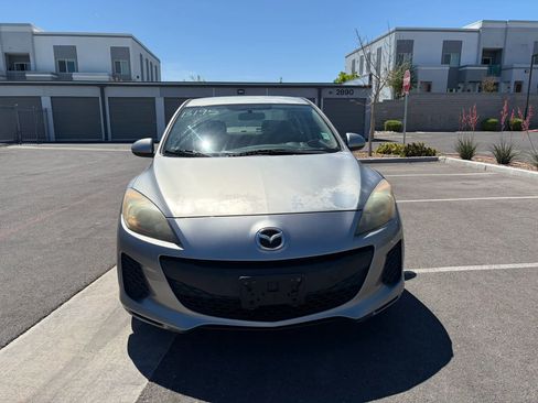 Used 2013 MAZDA MAZDA3 i Touring image 2
