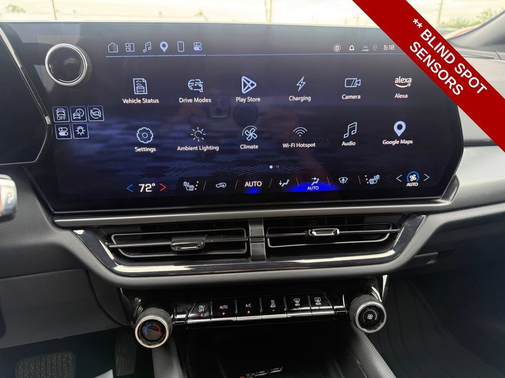 Used 2025 Chevrolet Equinox EV RS FWD image 23