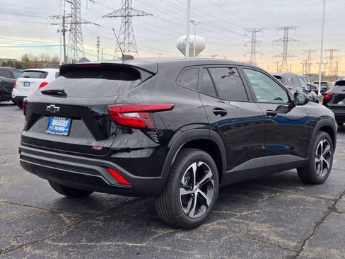New 2026 Chevrolet Trax RS w/ Sunroof Package image 11