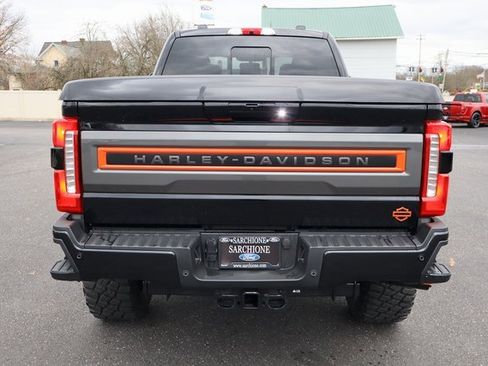 New 2026 Ford F250 Lariat w/ Black Appearance Package image 18