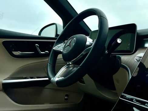 Certified 2026 Mercedes-Benz C 300 4MATIC Sedan image 8