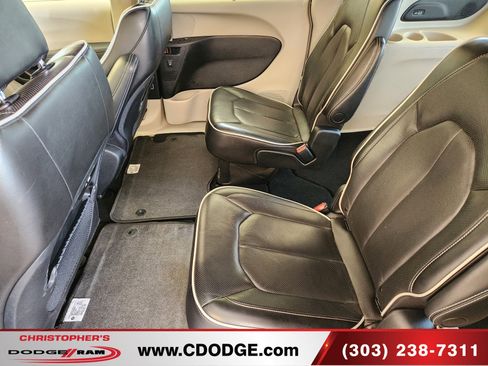 Used 2023 Chrysler Pacifica Limited FWD image 20