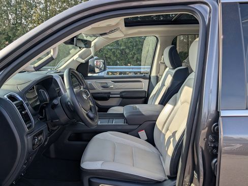 Used 2024 RAM 1500 Limited image 16