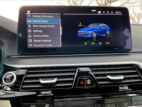 Used 2023 BMW 530e w/ Executive Package image 33