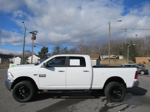 Used 2017 RAM 2500 SLT image 8
