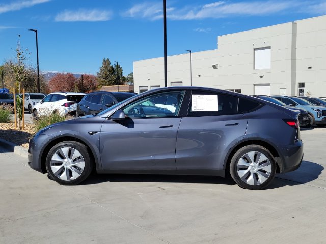 Used 2023 Tesla Model Y Long Range AWD/4WD image 2