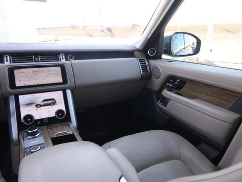 Used 2019 Land Rover Range Rover HSE image 29