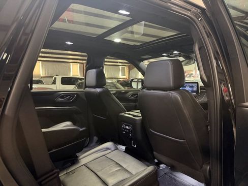 Used 2021 Chevrolet Tahoe LT w/ LT Signature Package image 12